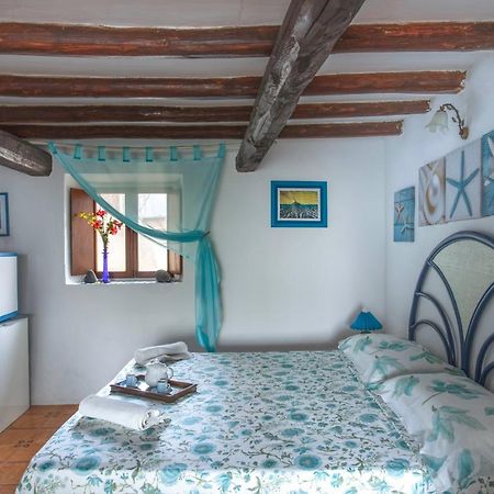 Strombolicchio Apartment Luaran gambar