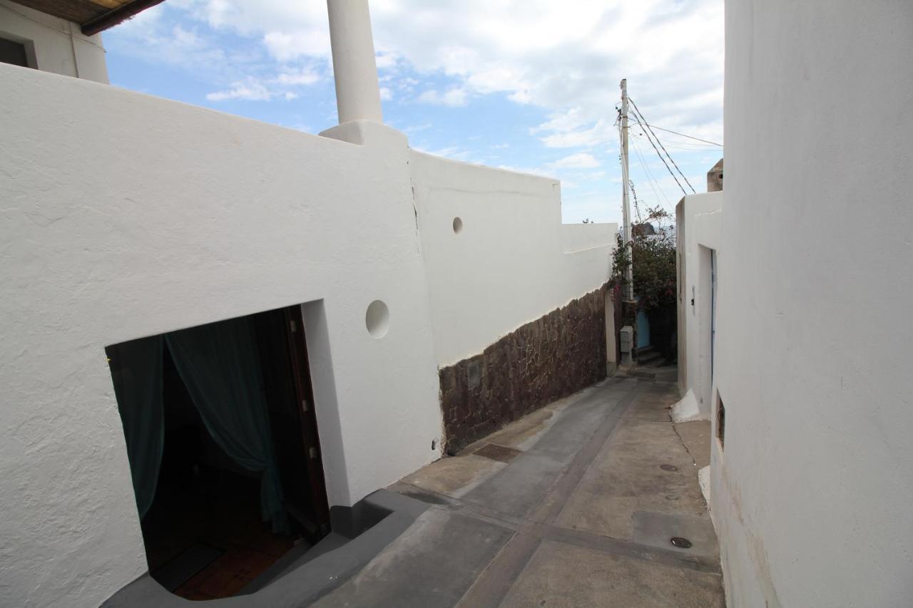 Strombolicchio Apartment Luaran gambar